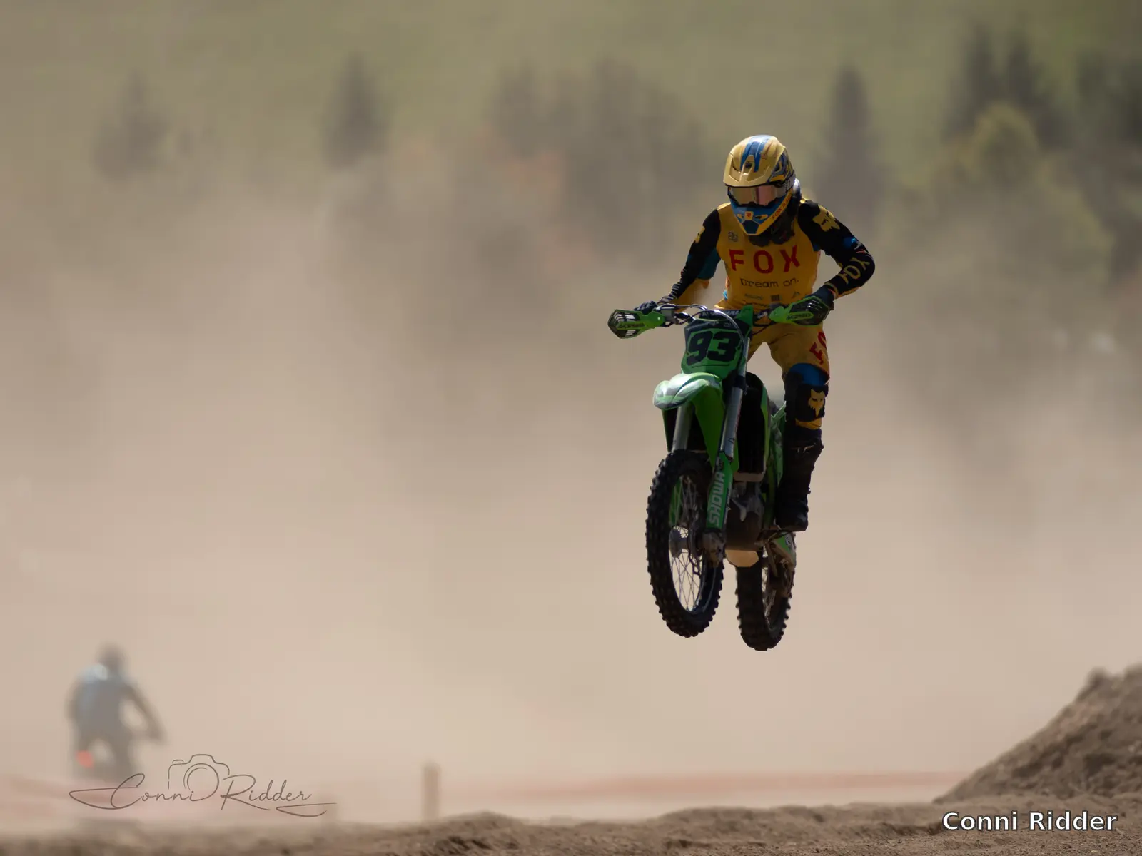 Motocross-Fahrer beim Sprung, Foto Conni Ridder